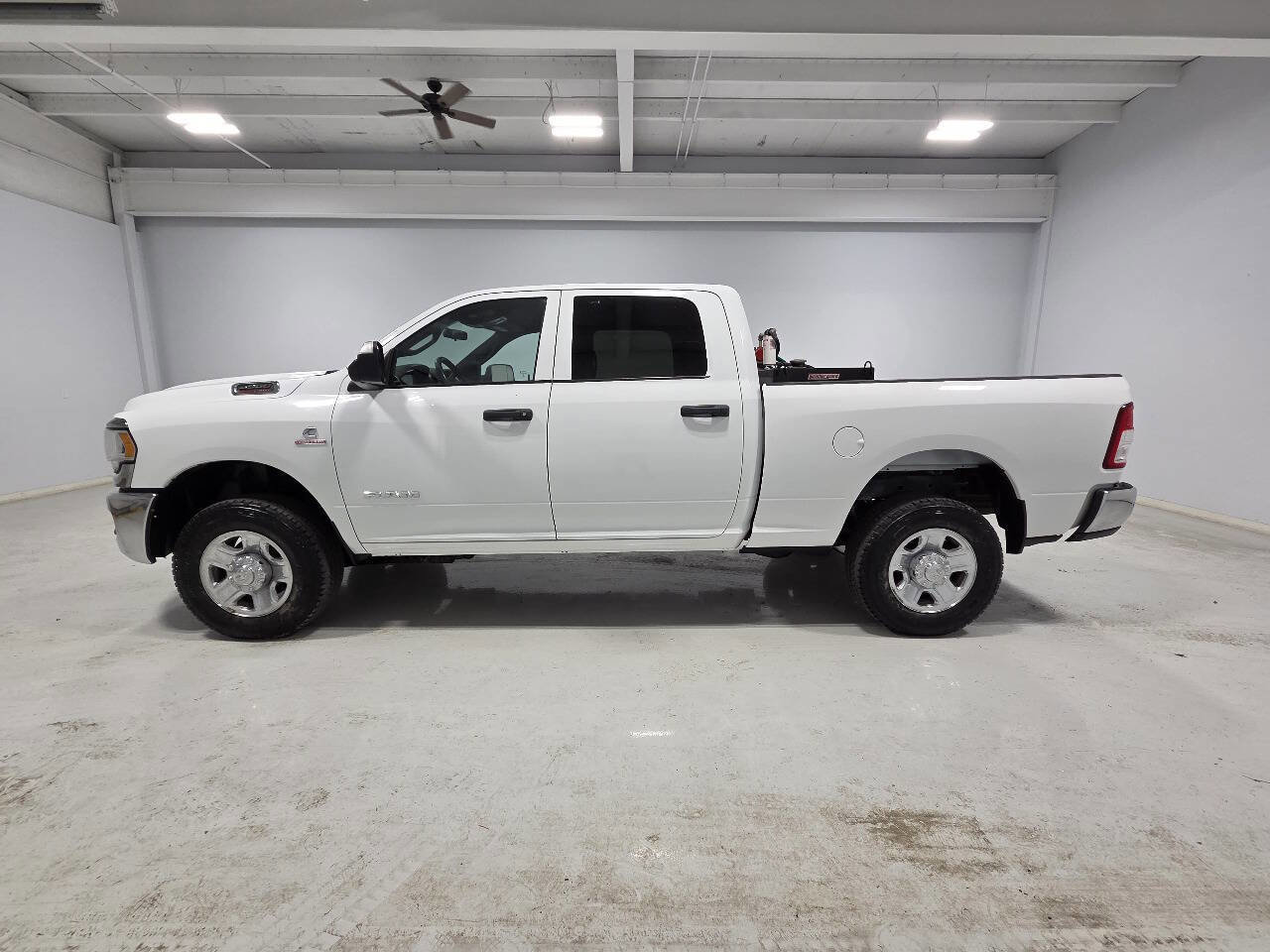 Used 2022 RAM 2500 Tradesman w/ Chrome Appearance Group image 4