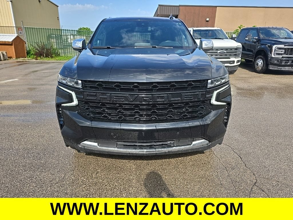 Used 2024 Chevrolet Suburban Premier AWD/4WD image 2
