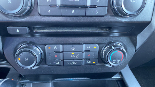 Used 2018 Ford F150 XLT w/ Equipment Group 302A Luxury AWD/4WD image 18