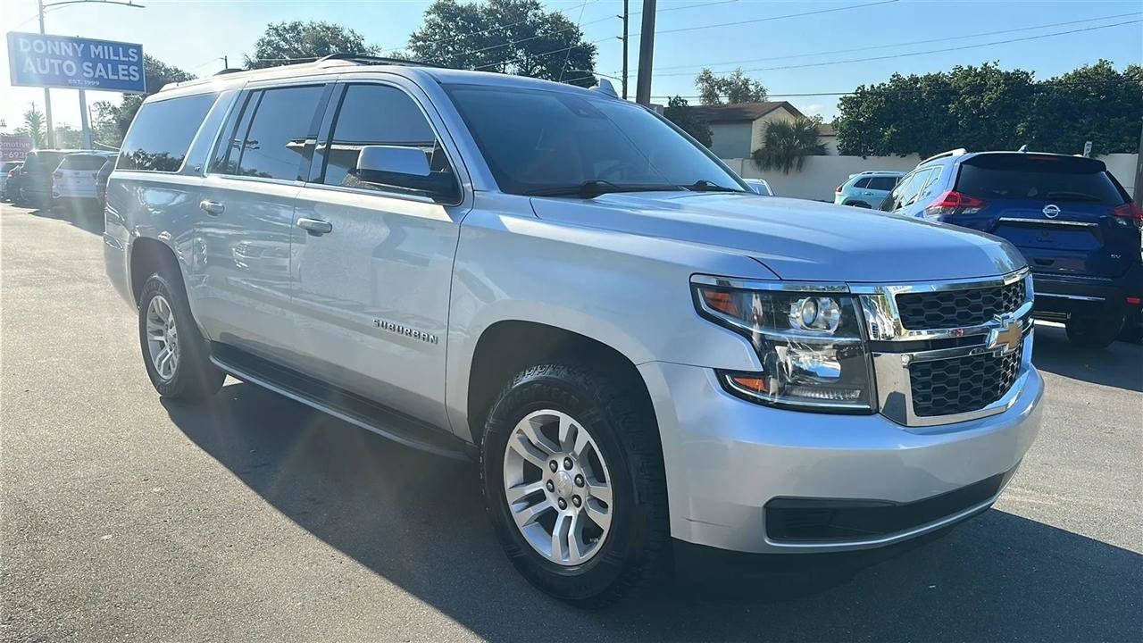 Used 2020 Chevrolet Suburban LT AWD/4WD image 5