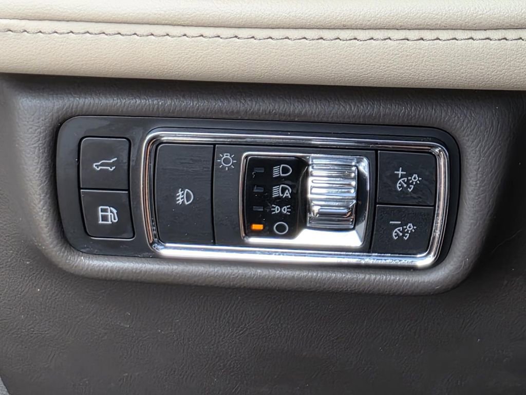 Used 2022 Lincoln Aviator Grand Touring w/ Elements Package Plus image 32