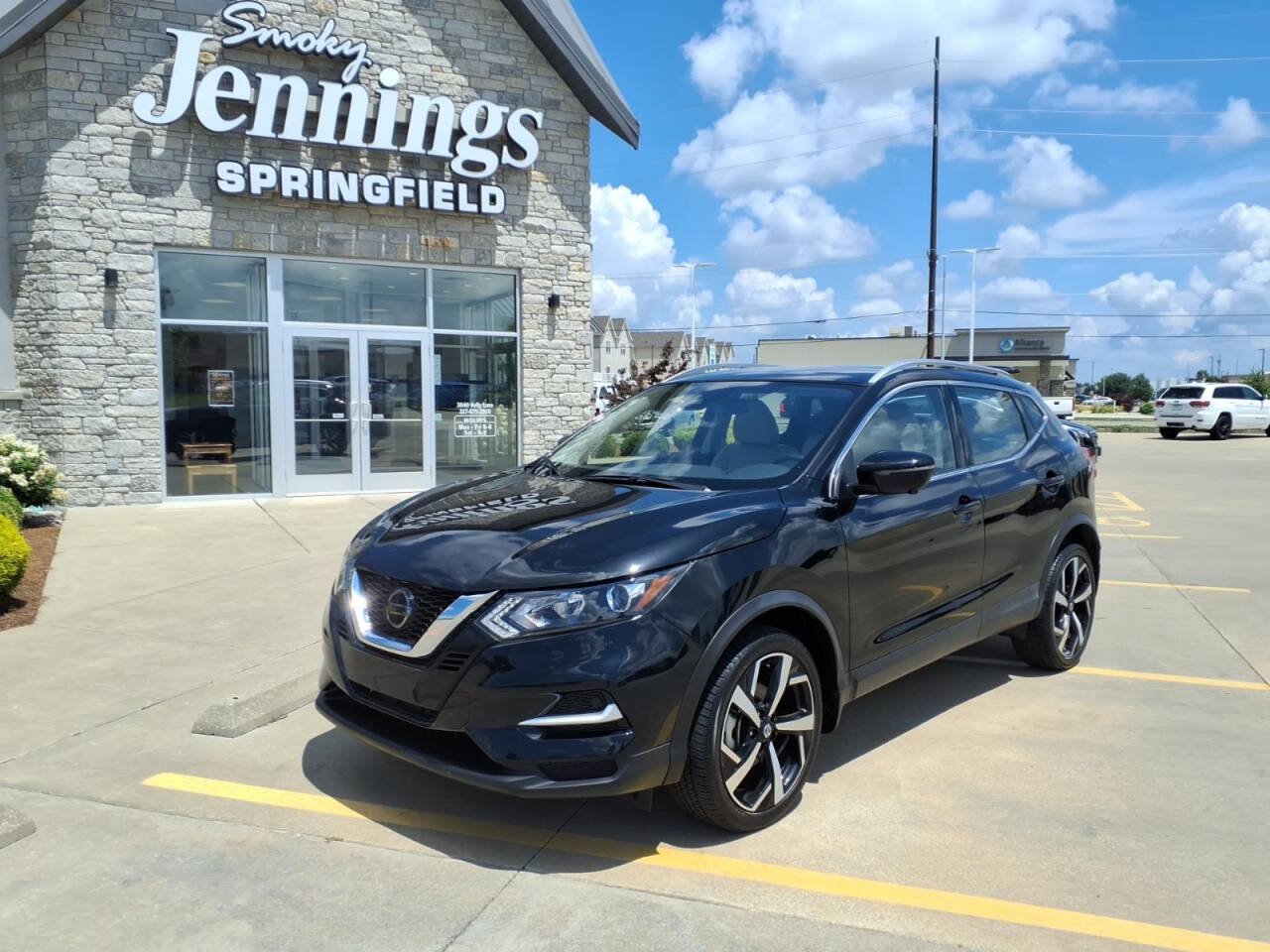 Used 2022 Nissan Rogue Sport SL