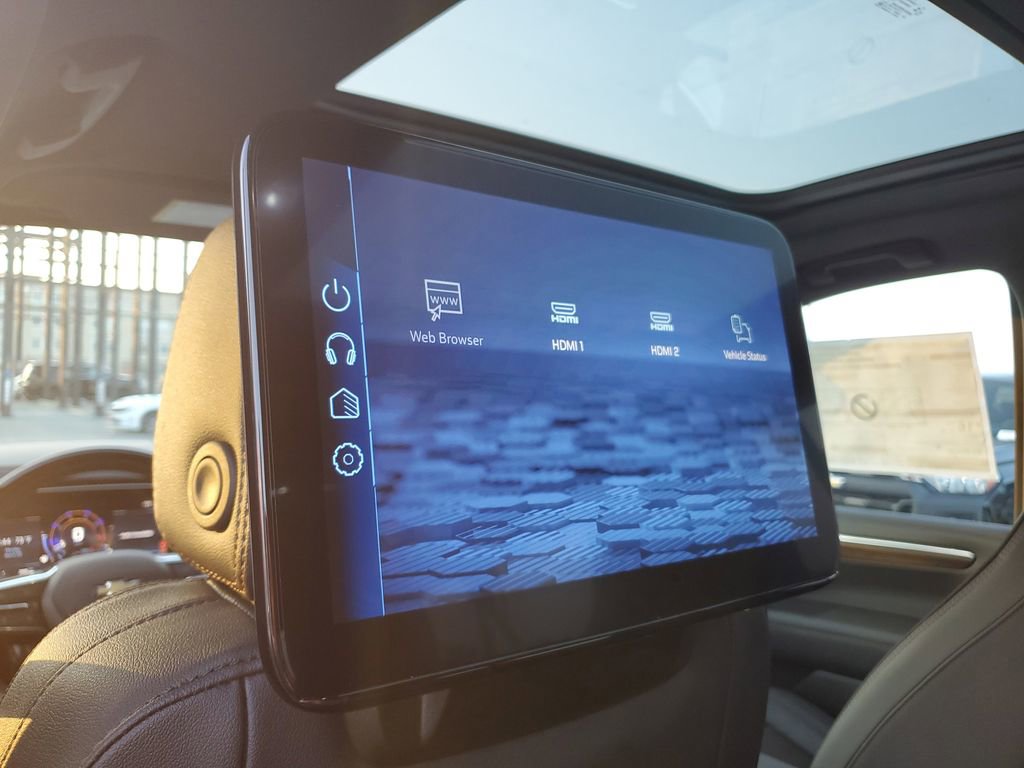 New 2026 Chevrolet Suburban High Country image 10