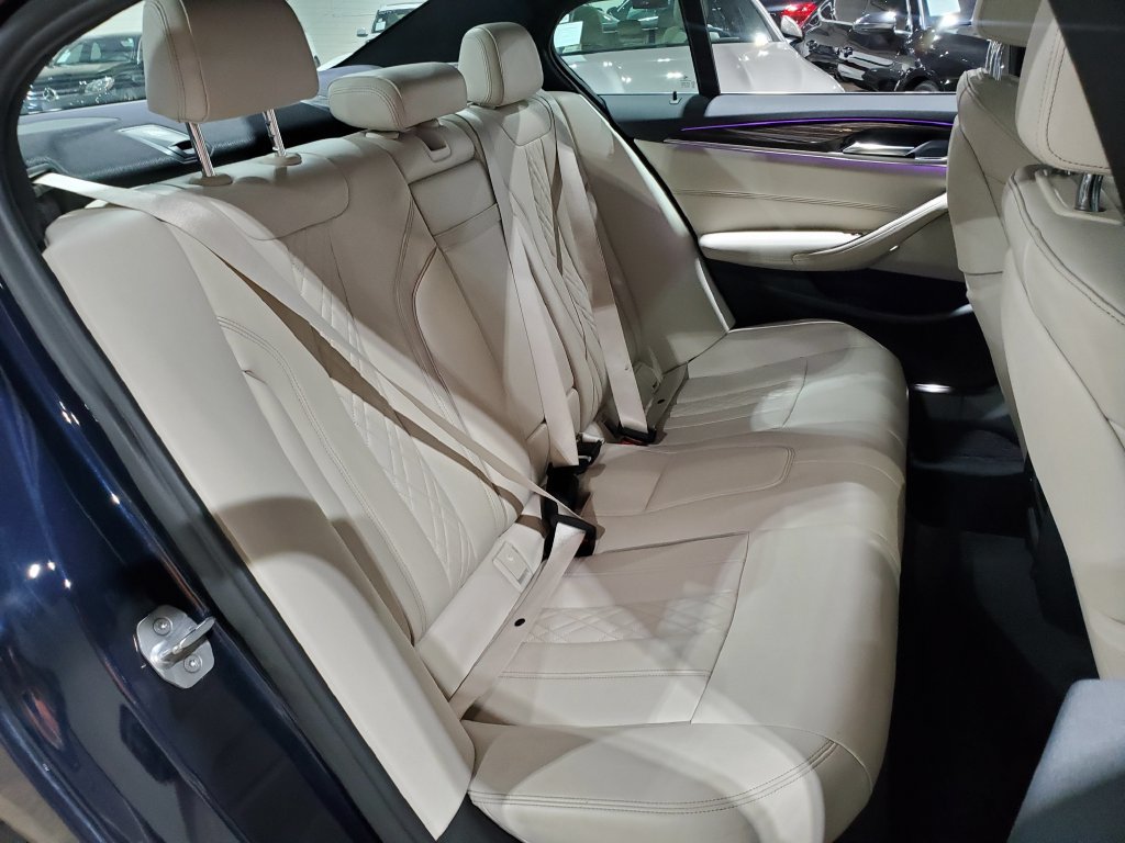 Used 2018 BMW 530i xDrive AWD/4WD image 20