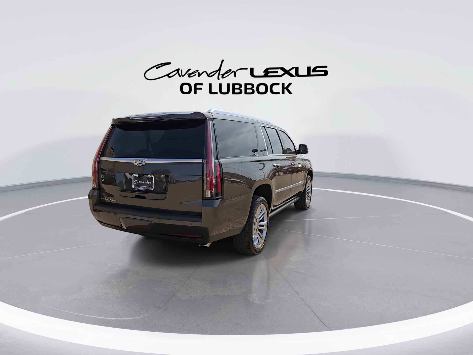 Used 2020 Cadillac Escalade ESV Premium Luxury w/ LPO, Radiant Package AWD/4WD image 8