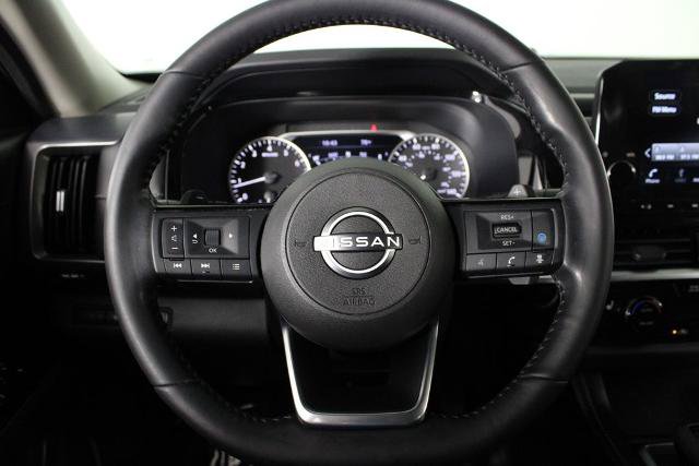 Certified 2023 Nissan Pathfinder SL w/ Black Appearance Package FWD image 27