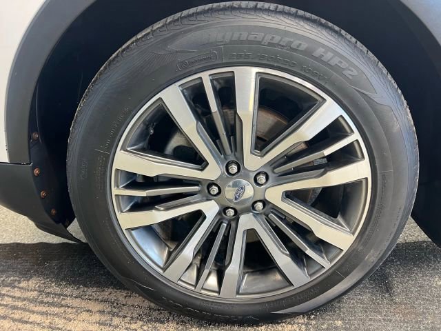 Used 2016 Ford Explorer Platinum image 17