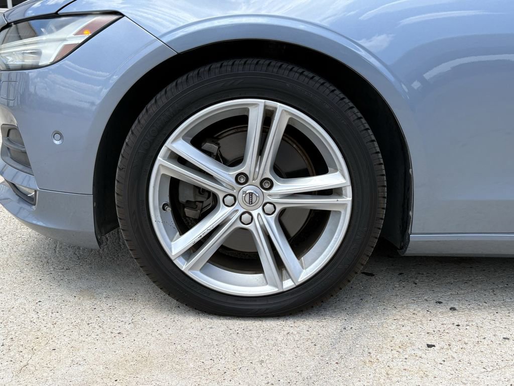 Used 2018 Volvo S90 T5 Momentum w/ Convenience Package FWD image 9
