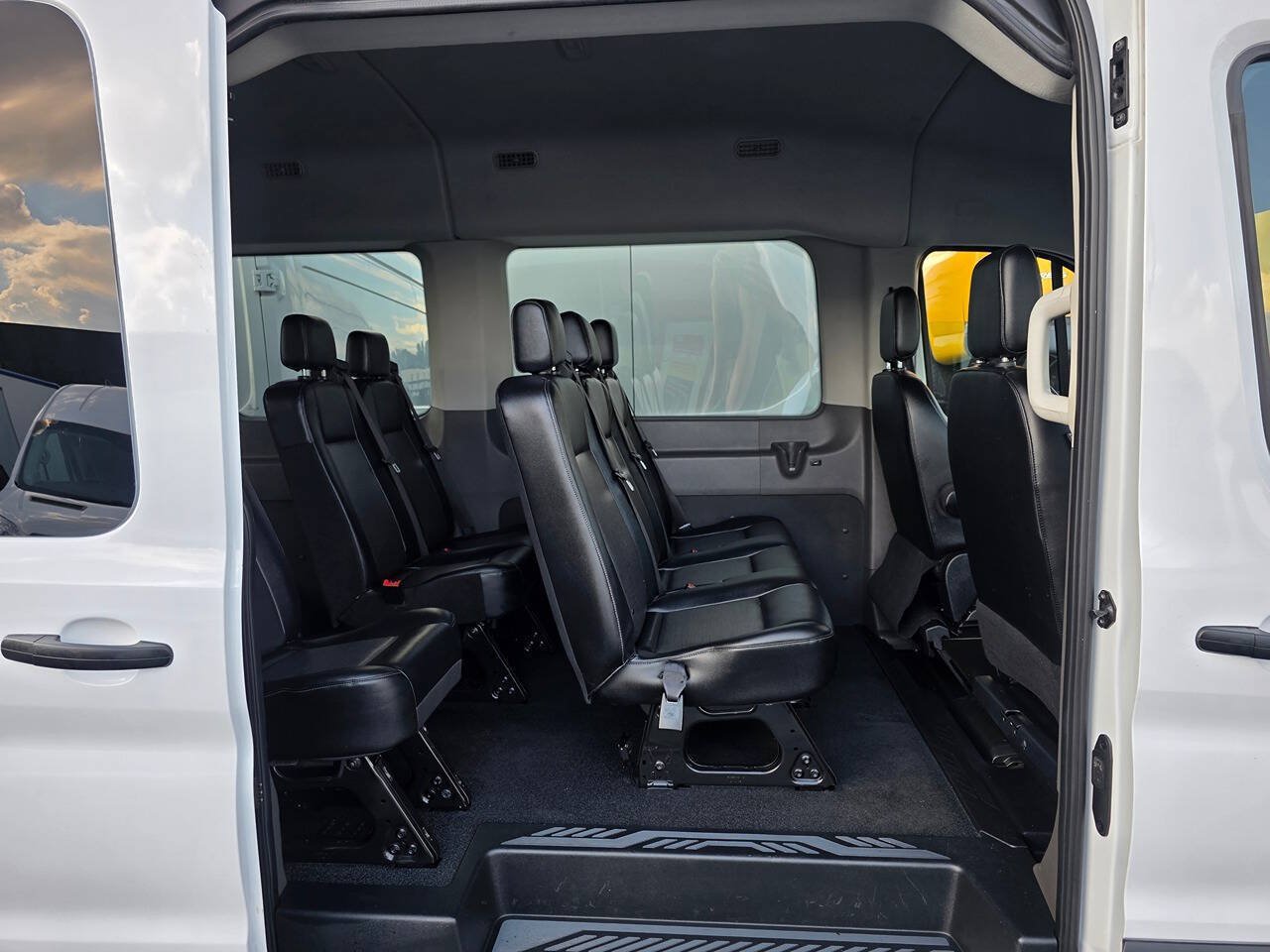 Used 2023 Ford Transit 350 XL RWD image 16