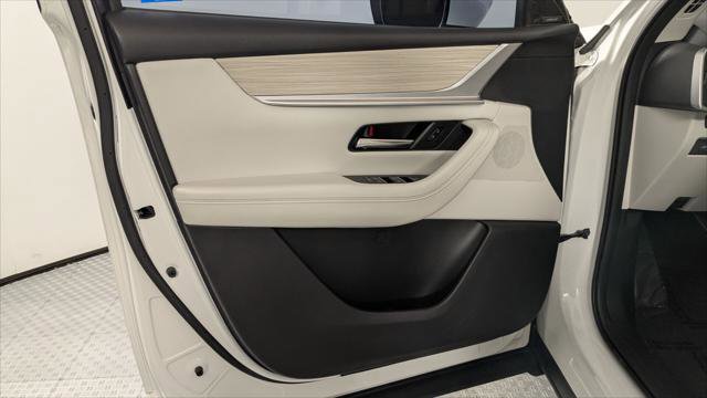 Used 2024 MAZDA CX-90 Plug-In Hybrid w/ Premium Plus image 13