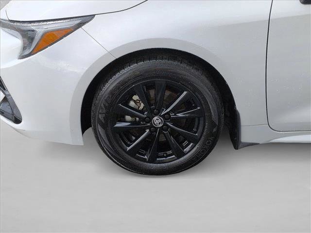 Used 2025 Toyota Corolla SE w/ SE Package FWD image 23