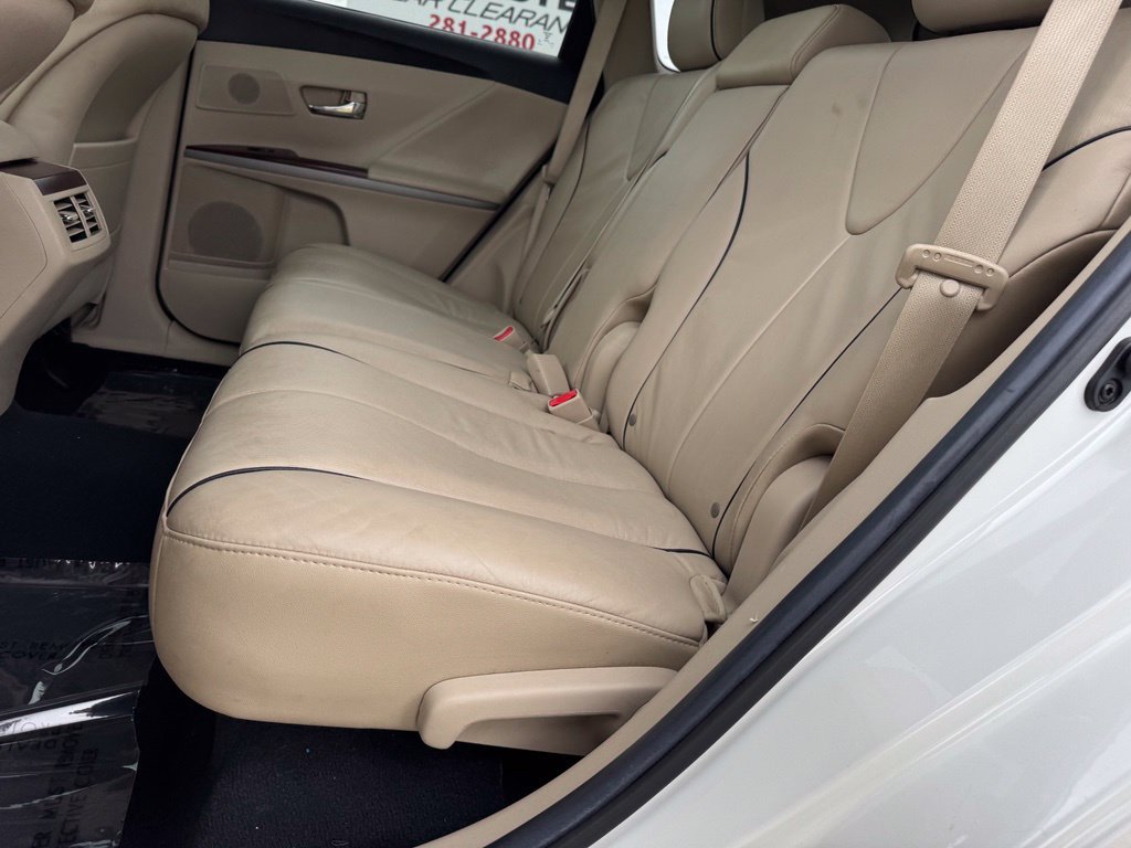 Used 2011 Toyota Venza AWD w/ Premium Pkg #2 image 10