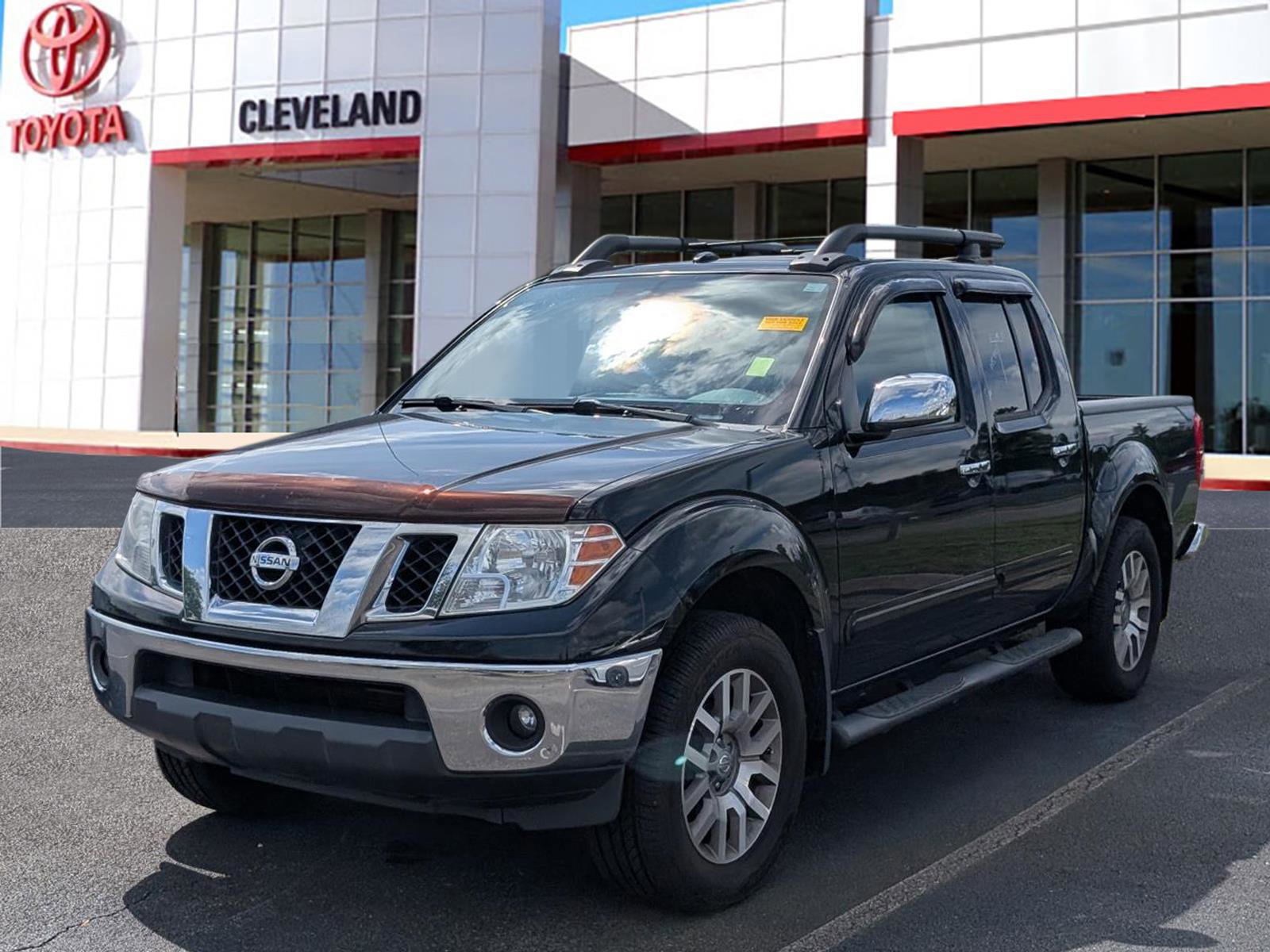 Used 2011 Nissan Frontier SL RWD image 4
