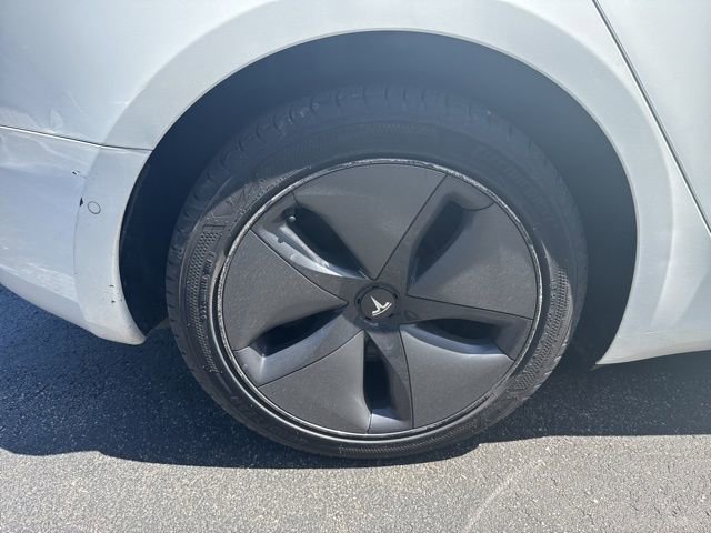 Used 2019 Tesla Model 3 Standard Range Plus RWD image 17