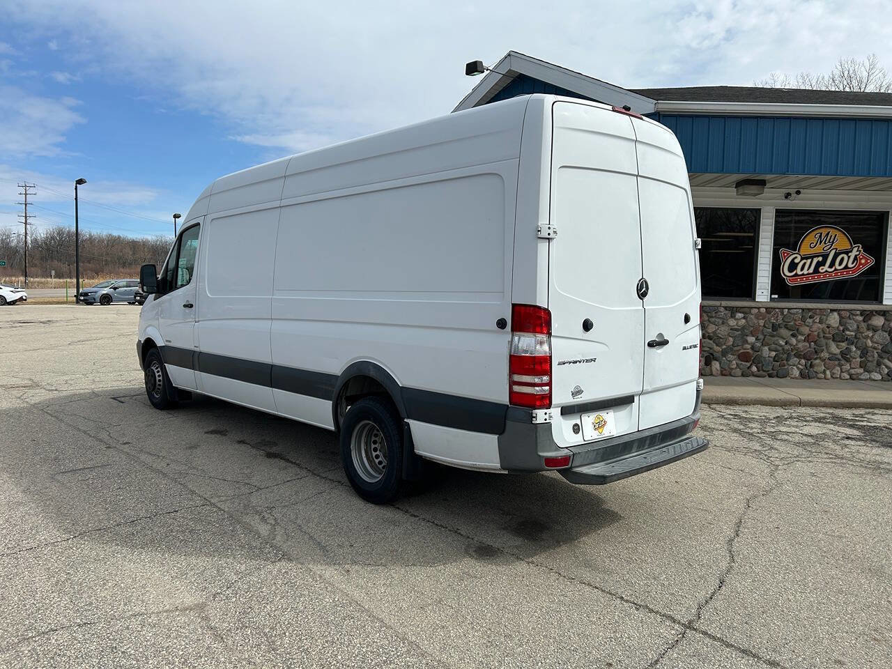Used 2015 Mercedes-Benz Sprinter 3500 image 7