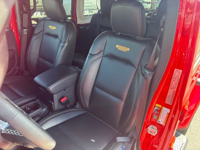 Used 2025 Jeep Wrangler Unlimited Sahara w/ Safety Group AWD/4WD image 11