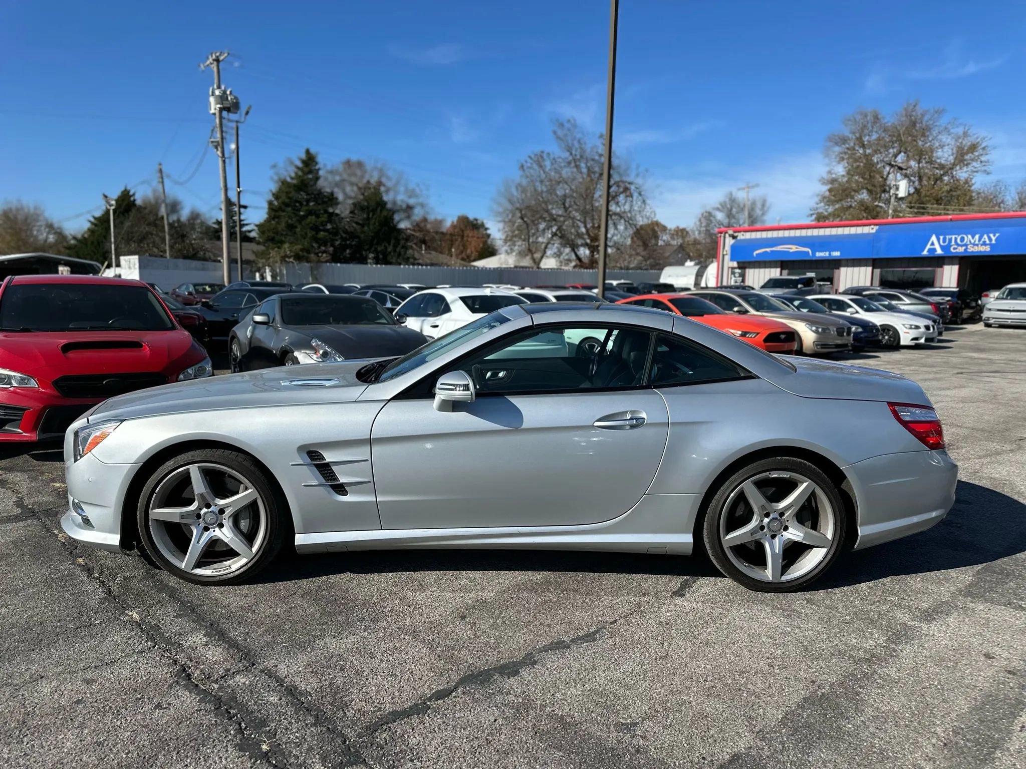 Used 2015 Mercedes-Benz SL 550 w/ Driver Assistance Package image 15