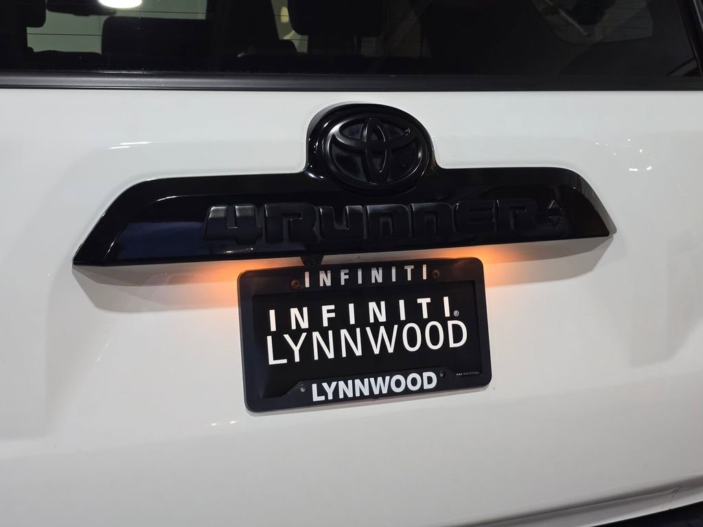 Used 2020 Toyota 4Runner Venture image 26