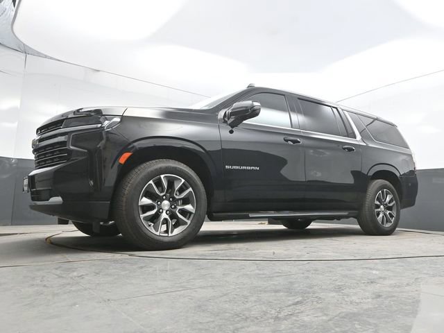 Used 2021 Chevrolet Suburban LT w/ Luxury Package image 41