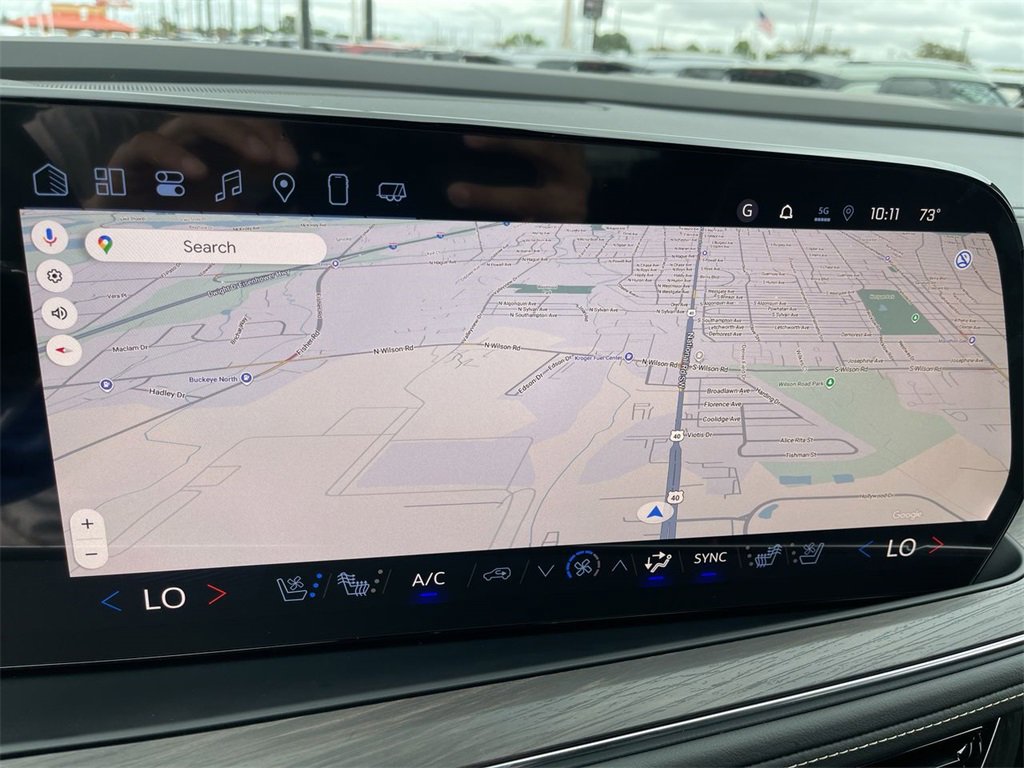 New 2025 Chevrolet Suburban Premier image 18