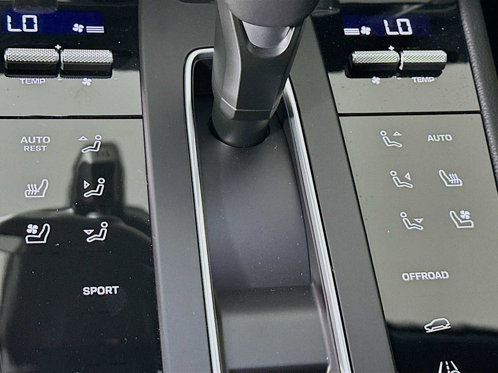 New 2026 Porsche Macan image 20