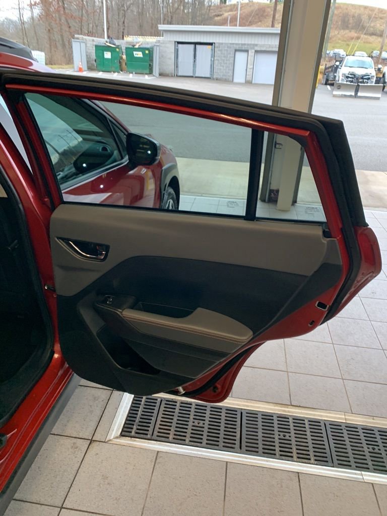 Used 2024 Subaru Crosstrek 2.5i Limited w/ Crosstrek Mirror Package AWD/4WD image 12