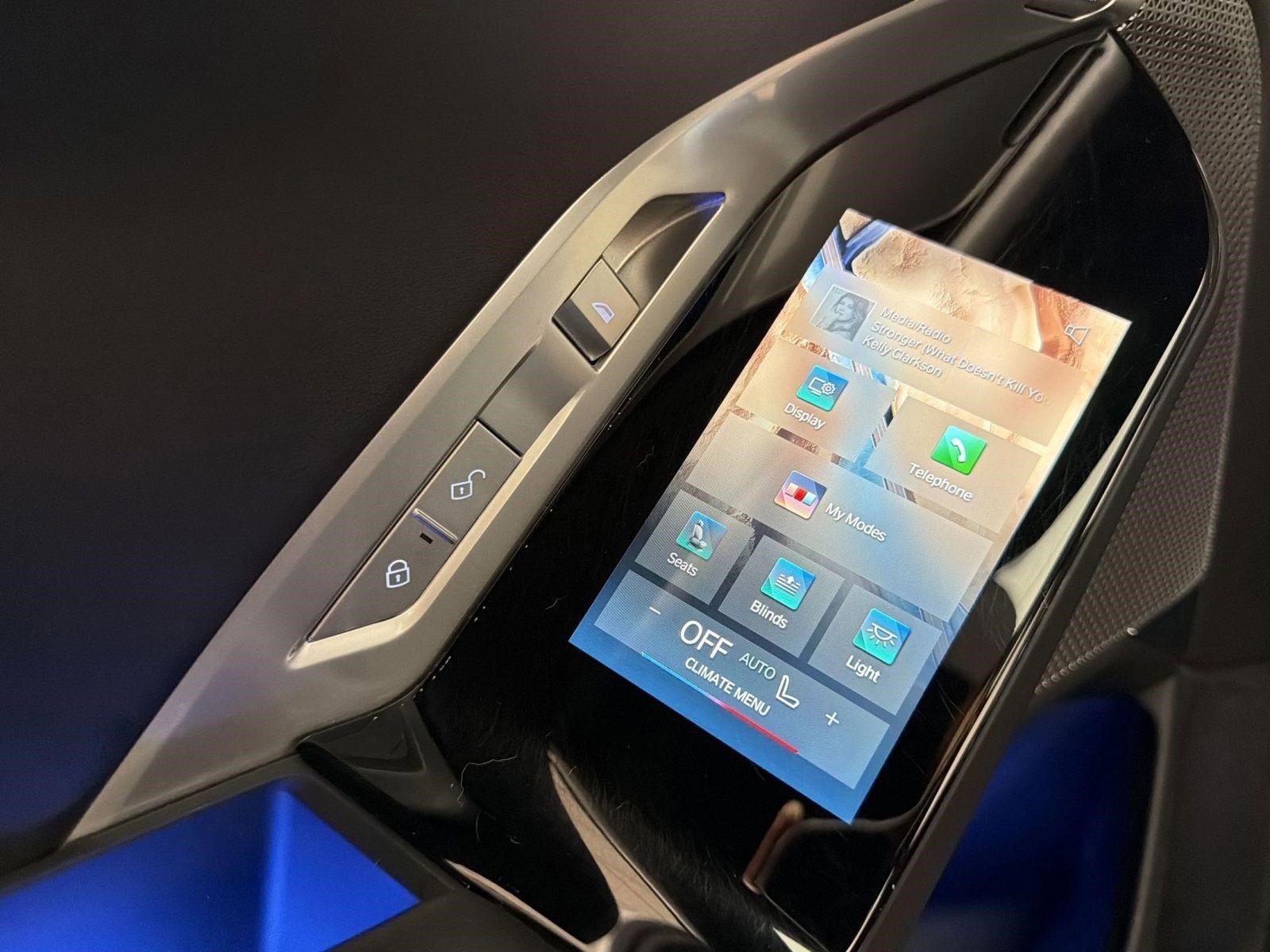 Used 2024 BMW i7 xDrive60 w/ Executive Package AWD/4WD image 33