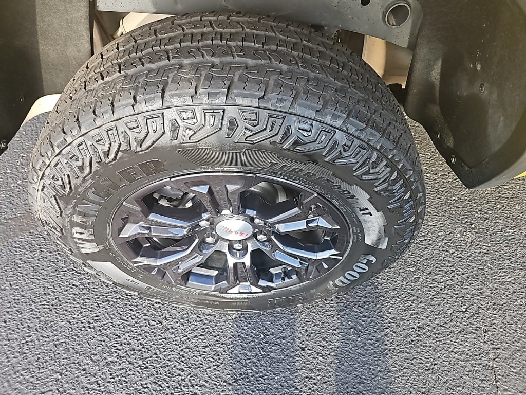 Certified 2023 GMC Canyon Elevation w/ Elevation Premium Package image 11