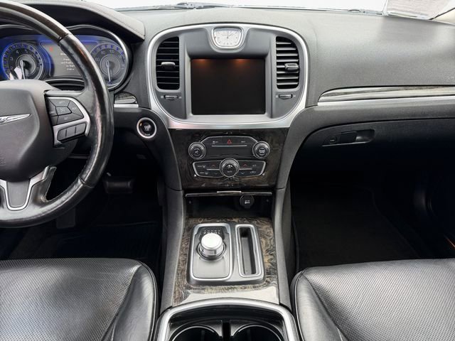 Used 2016 Chrysler 300 C image 11