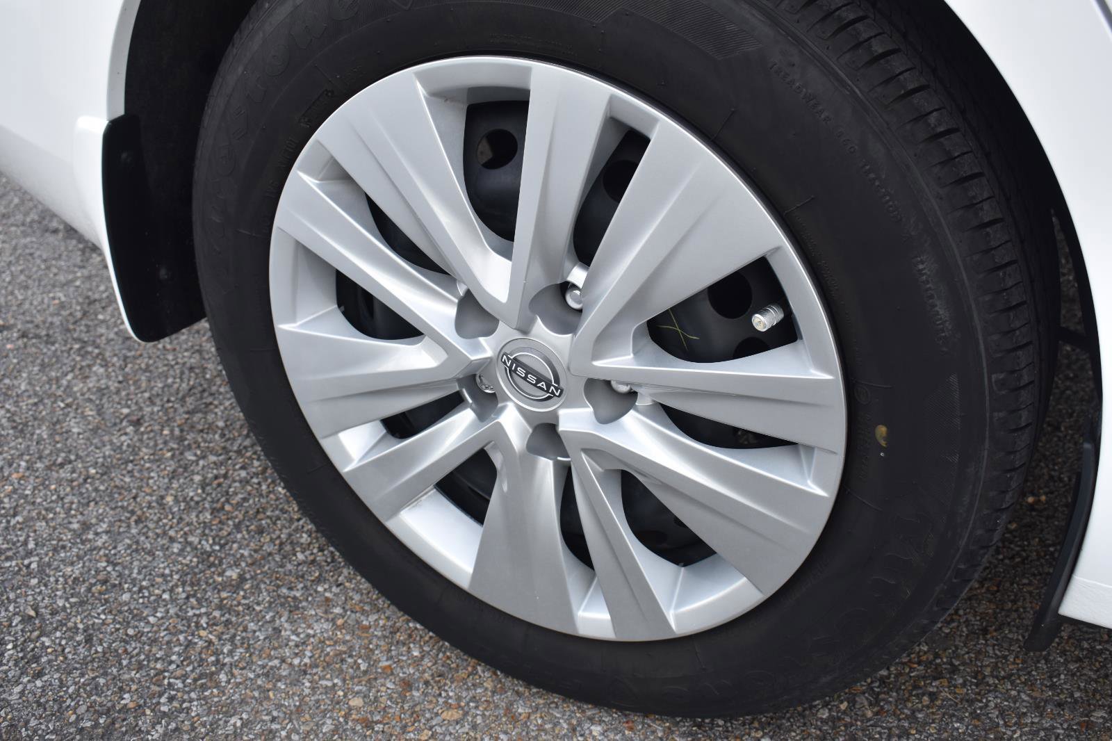 Used 2024 Nissan Sentra S image 10