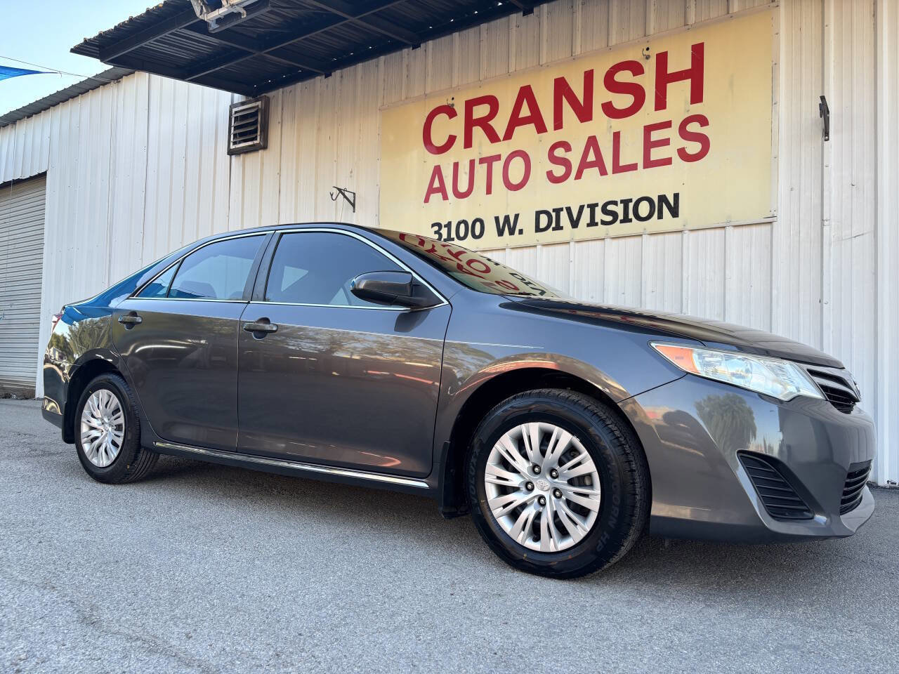 Used 2013 Toyota Camry LE image 7