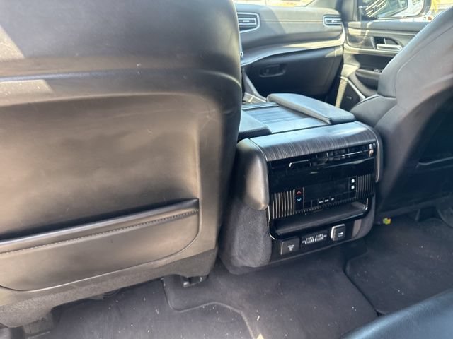 Used 2023 Jeep Wagoneer L Series II AWD/4WD image 10
