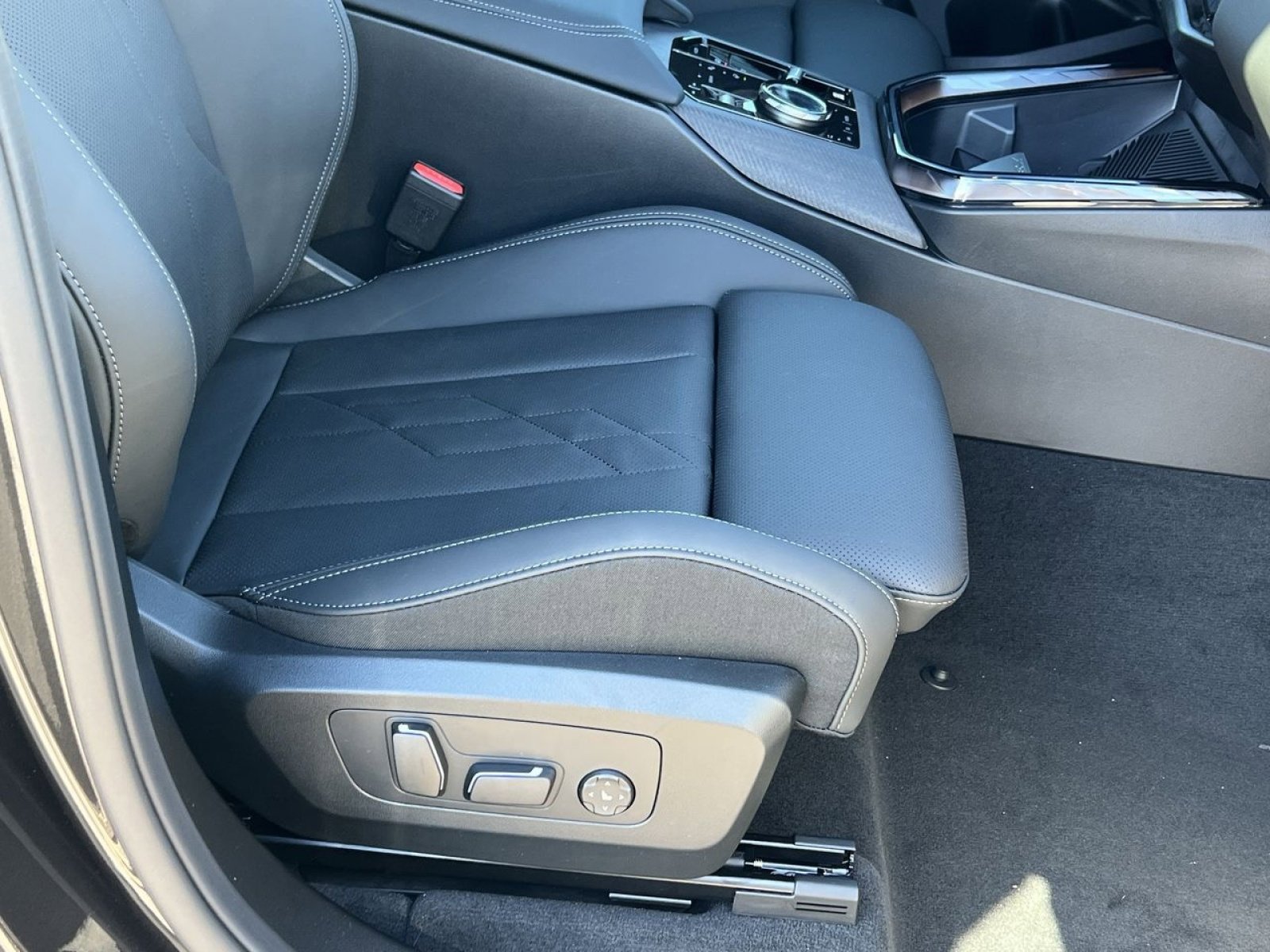 New 2026 BMW X3 xDrive30 w/ Premium Package image 27