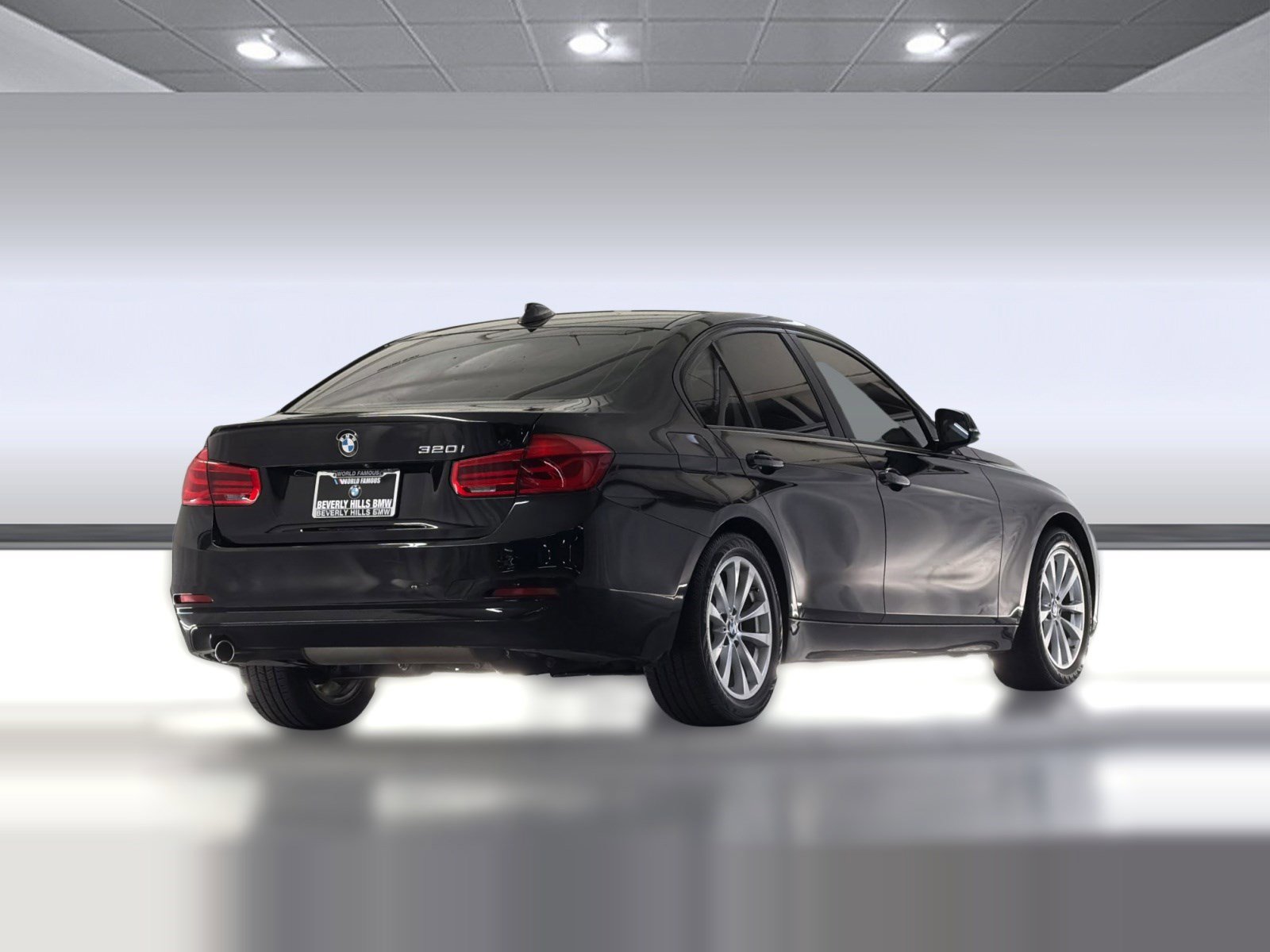Used 2018 BMW 320i Sedan RWD image 8