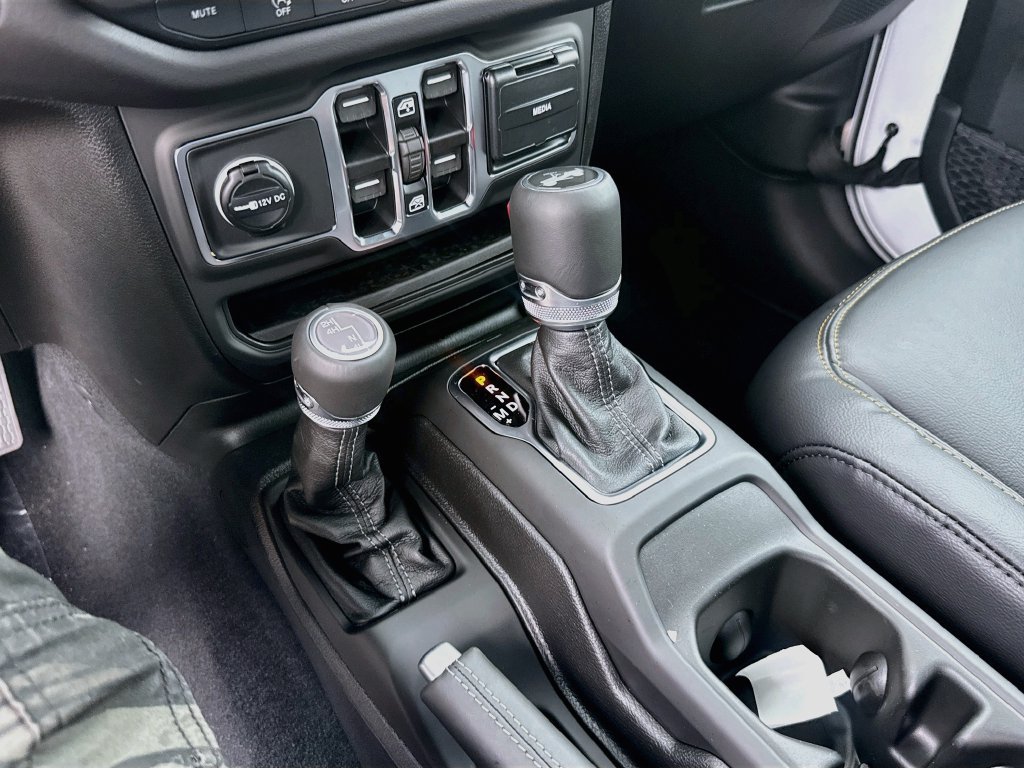 New 2027 Jeep Wrangler Unlimited Sahara AWD/4WD image 17