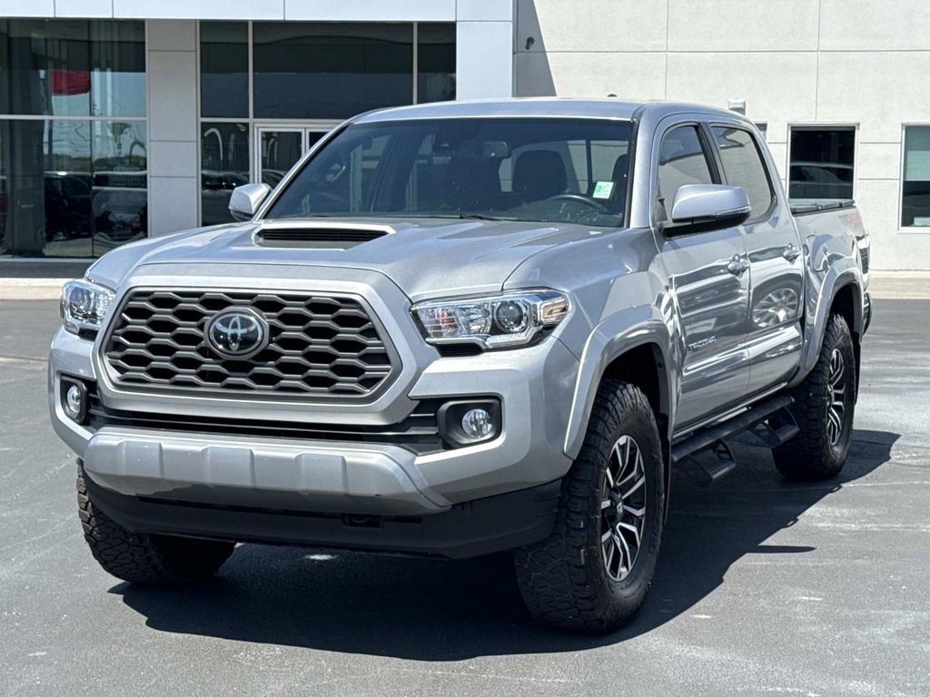 Used 2021 Toyota Tacoma TRD Sport w/ Technology Package image 3