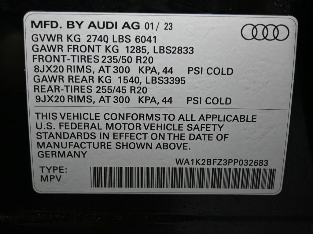 Used 2023 Audi Q4 e-tron Premium w/ Convenience Package image 41