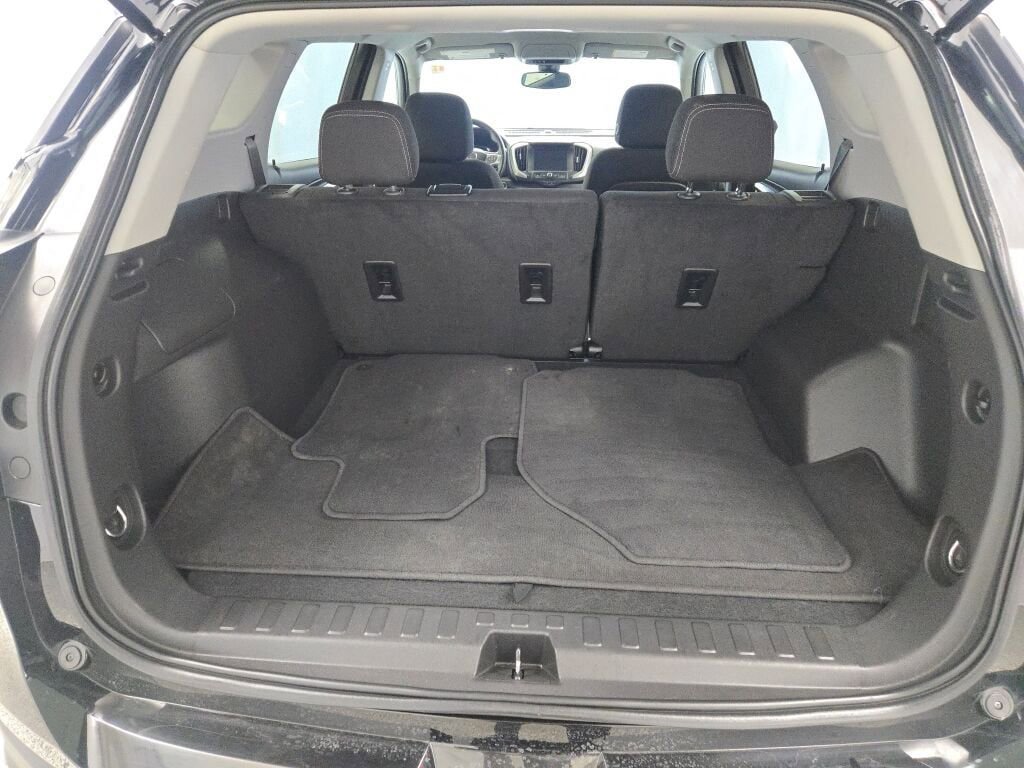 Certified 2024 GMC Terrain SLE image 18