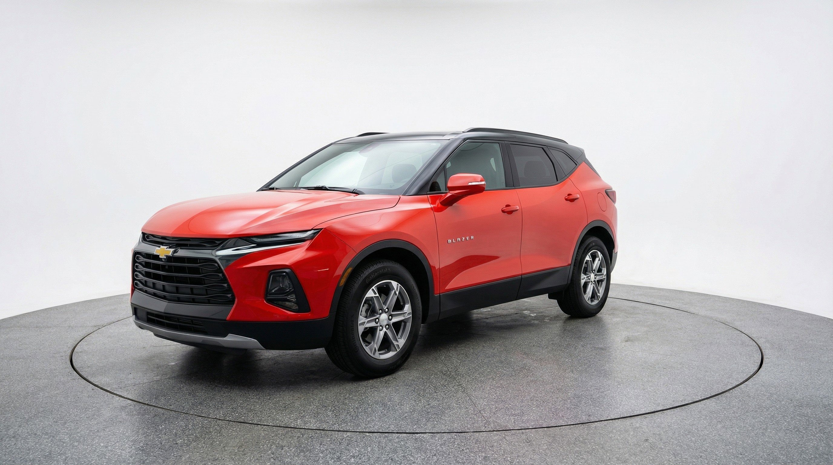 Used 2025 Chevrolet Blazer LT image 3