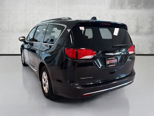 Used 2017 Chrysler Pacifica Touring-L Plus image 7