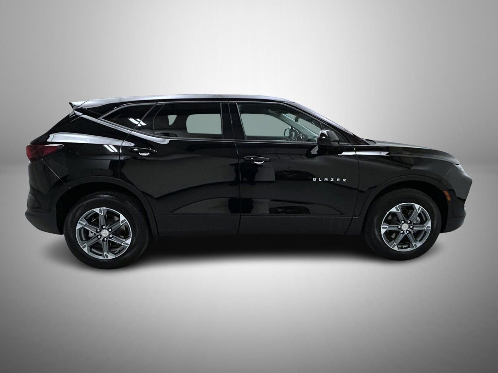 Used 2025 Chevrolet Blazer LT AWD/4WD image 4