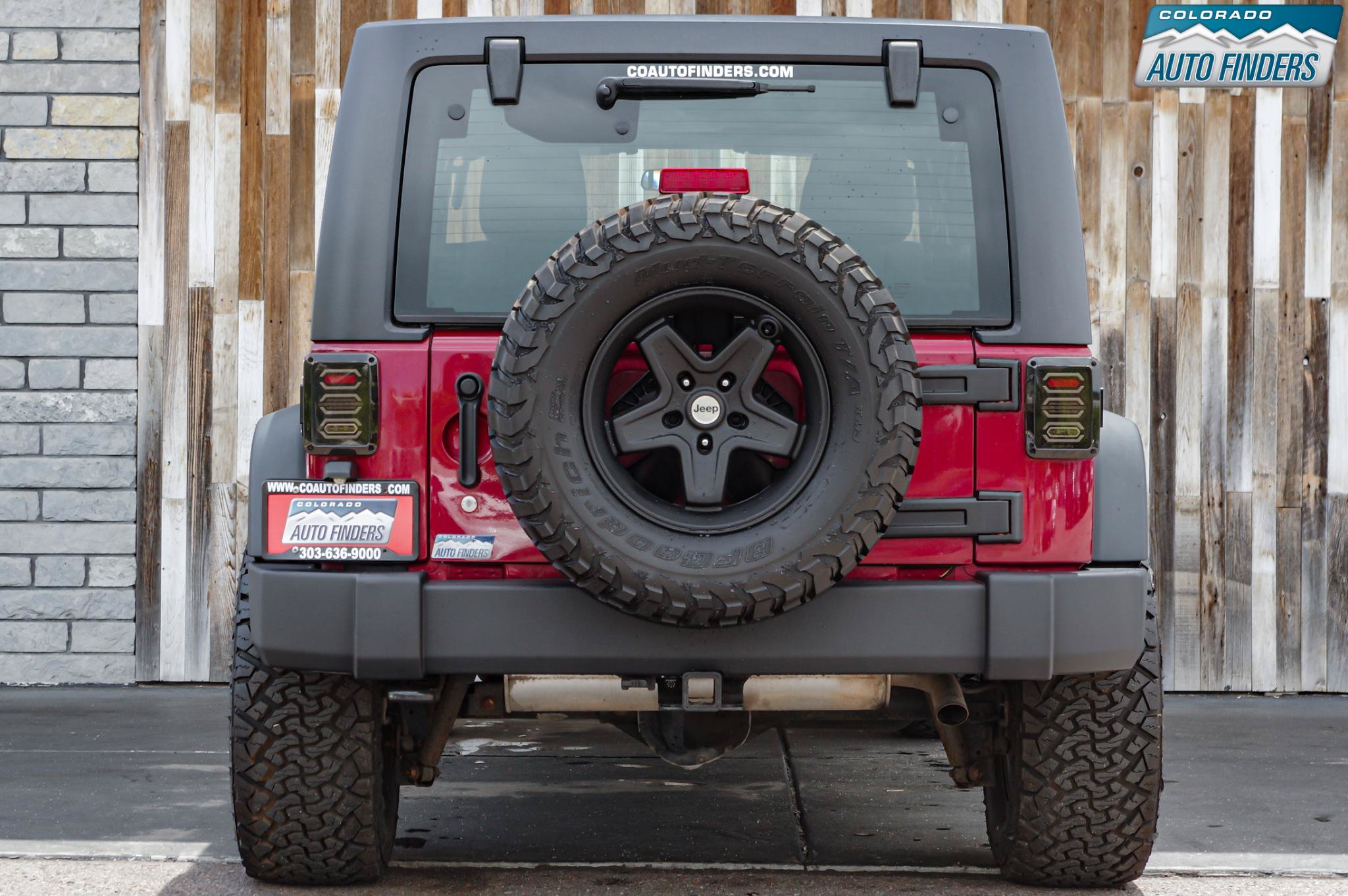 Used 2013 Jeep Wrangler Unlimited Sport w/ Max Tow Pkg AWD/4WD image 5