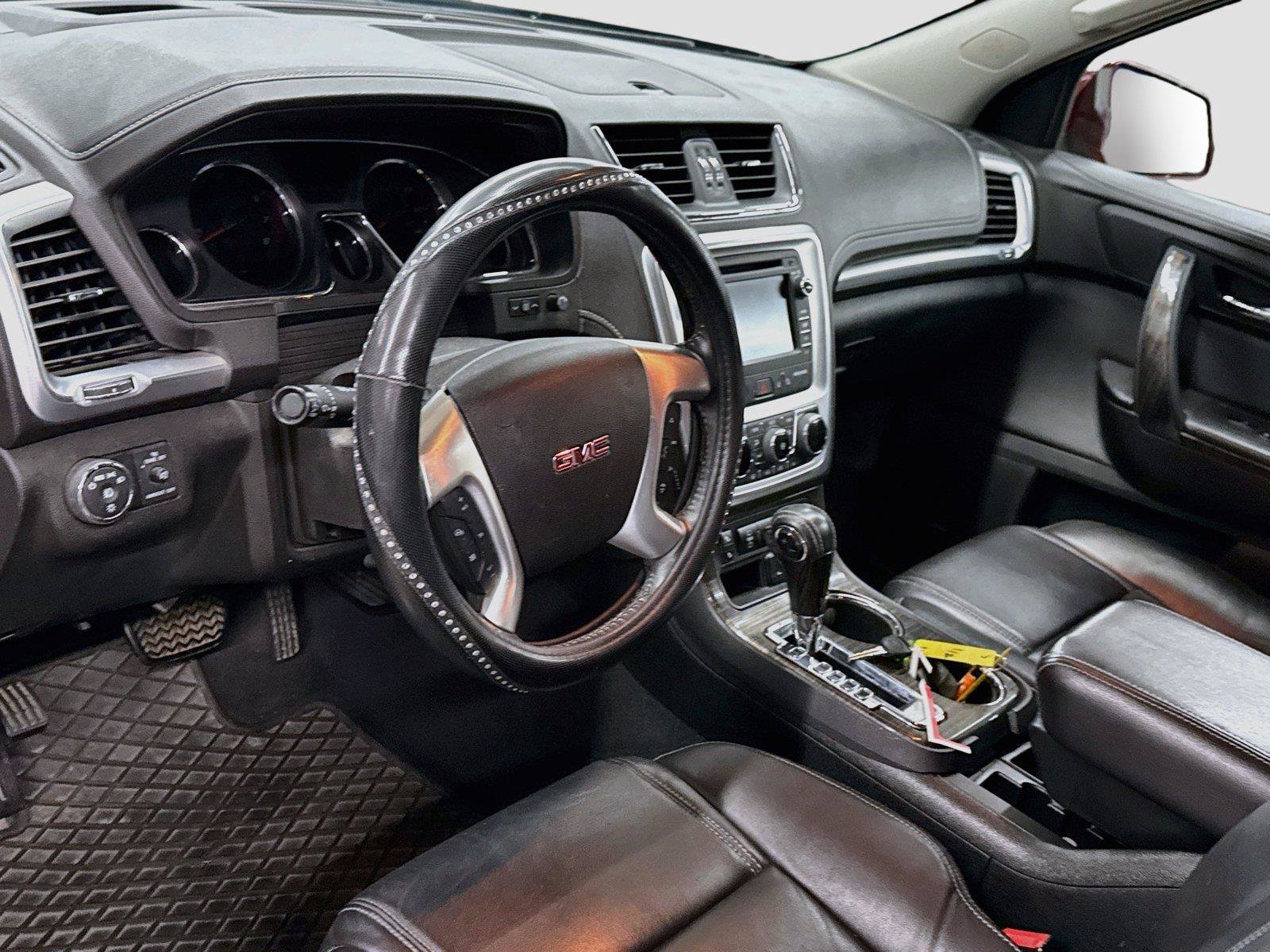 Used 2017 GMC Acadia Limited SLT AWD/4WD image 7
