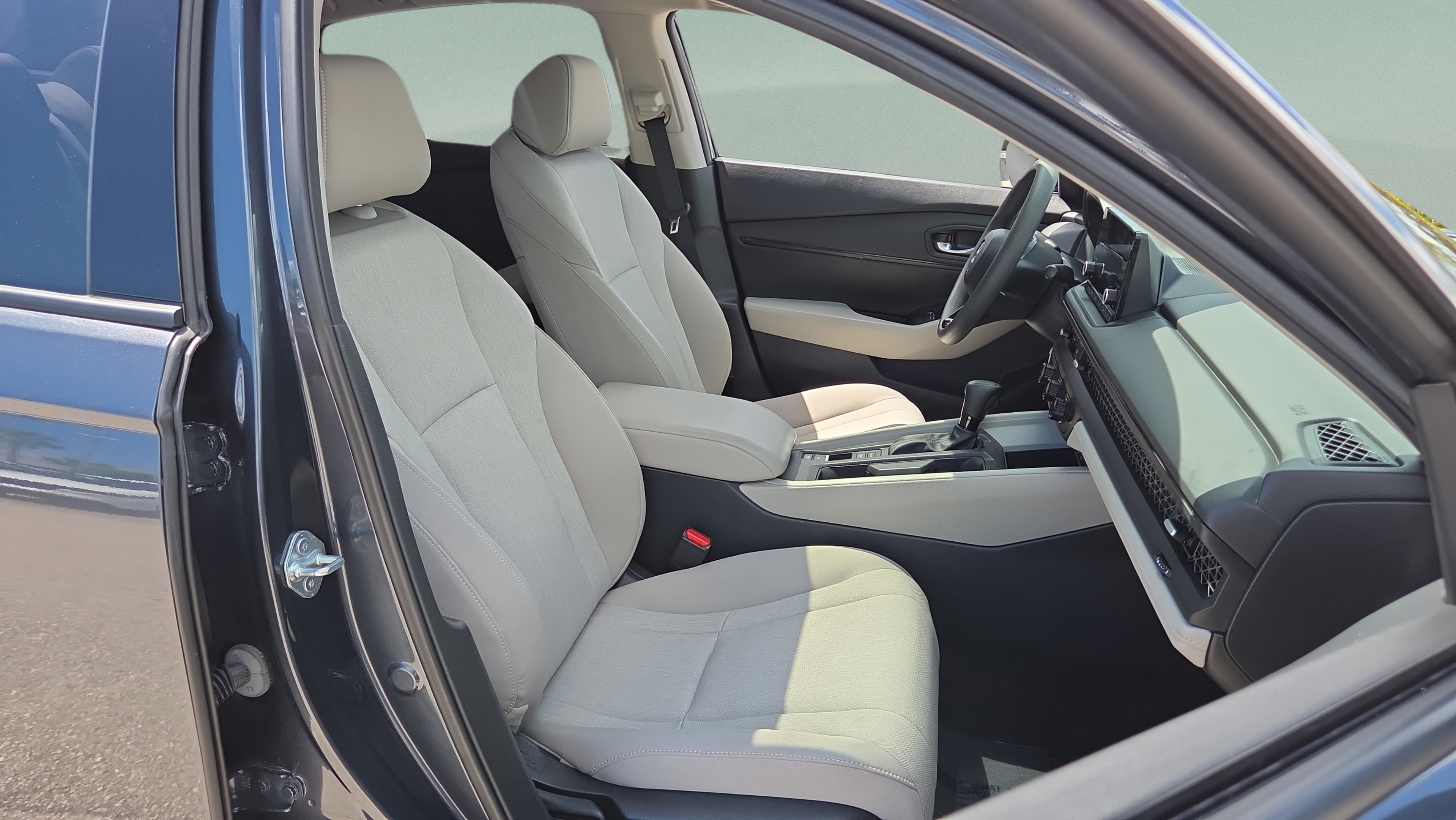 Used 2023 Honda Accord EX image 15