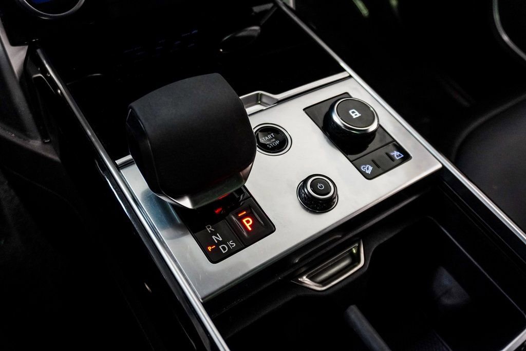 Used 2023 Land Rover Range Rover SE image 46