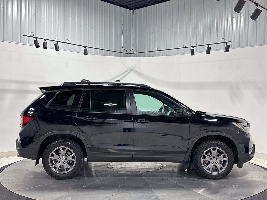 Used 2024 Honda Passport TrailSport image 10