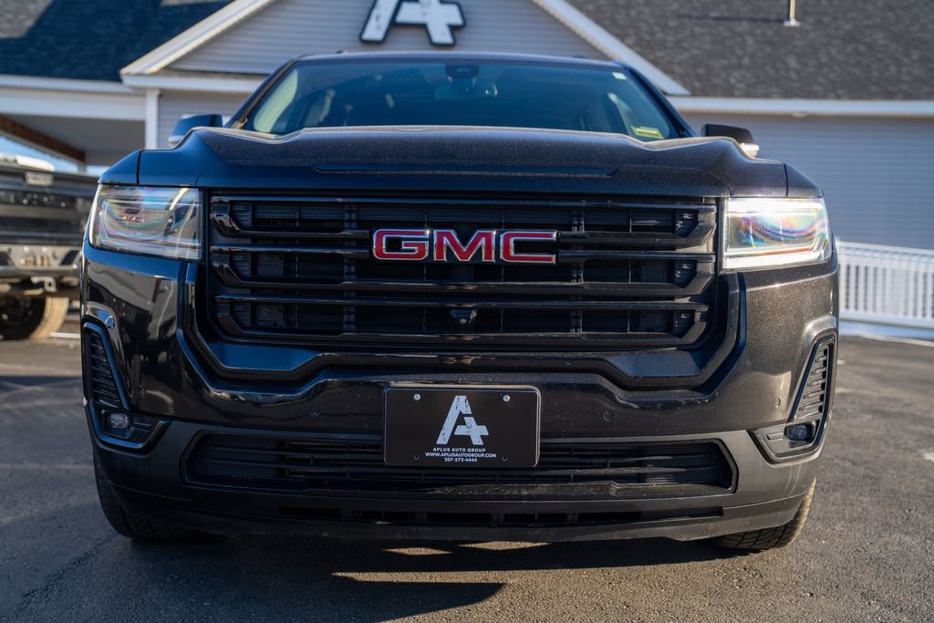 Used 2023 GMC Acadia SLT w/ Elevation Edition image 9