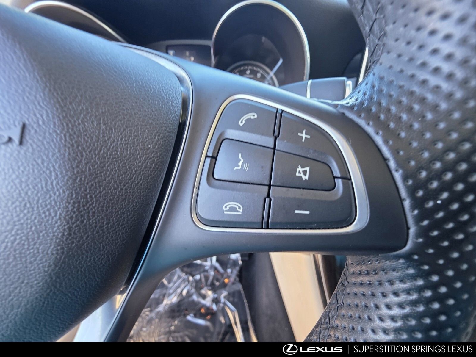 Used 2019 Mercedes-Benz GLC 300 4MATIC image 23