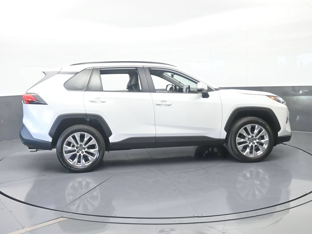 Used 2025 Toyota RAV4 XLE Premium FWD image 7