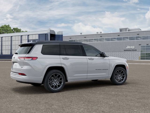New 2026 Jeep Grand Cherokee L Summit w/ Obsidian Package AWD/4WD image 2